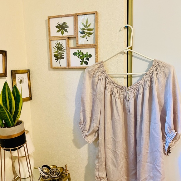 Gorgeous Golden Silk Top - Picture 2 of 6